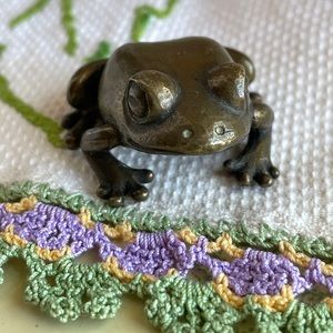 James Avery RARE Brass Paperweight Frog